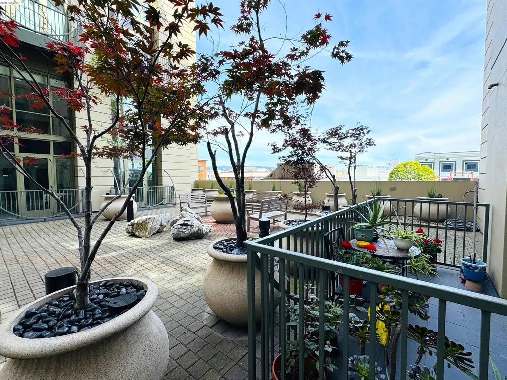 423 7th Street Oakland CA 94607