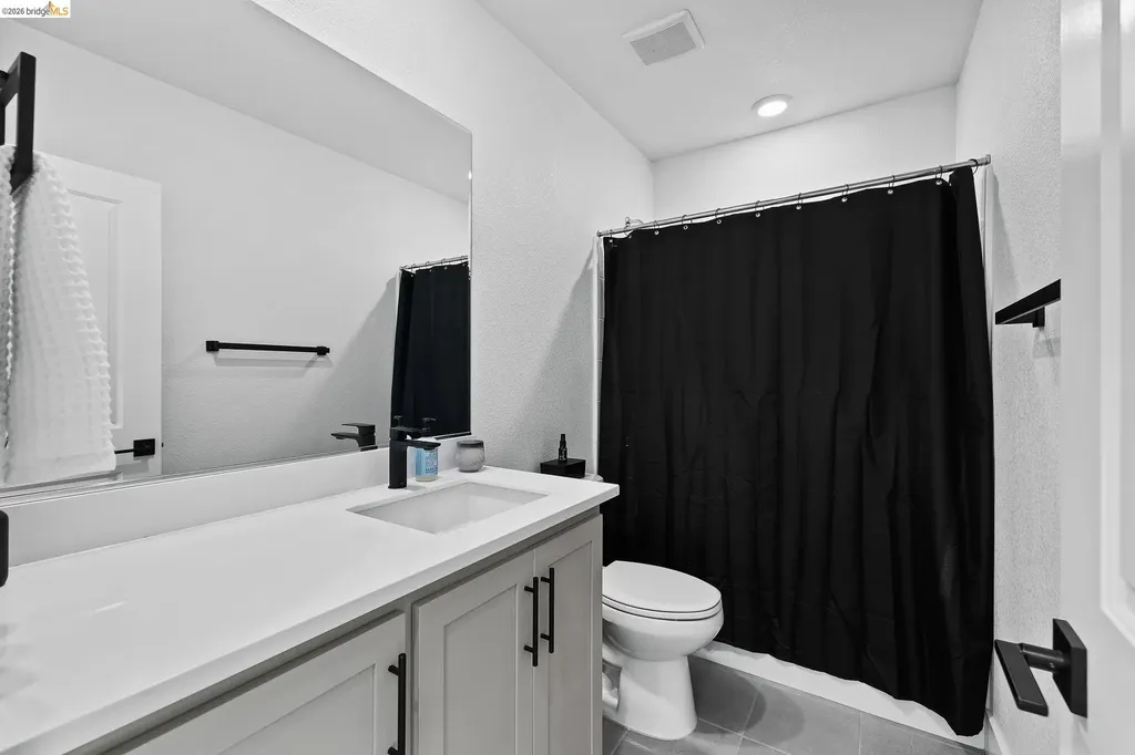 138 Granite Way Oakley CA 94561