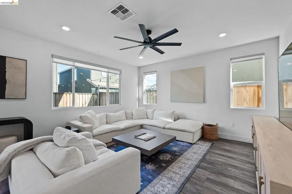 138 Granite Way Oakley CA 94561