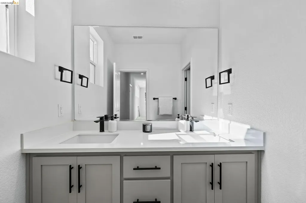 138 Granite Way Oakley CA 94561