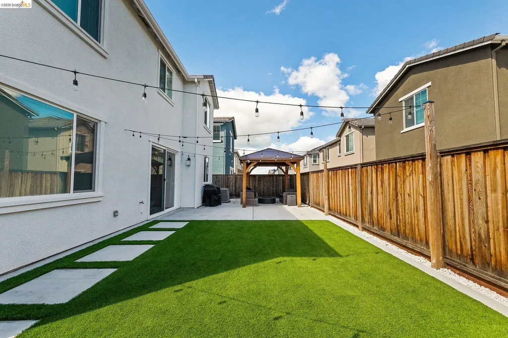 138 Granite Way Oakley CA 94561