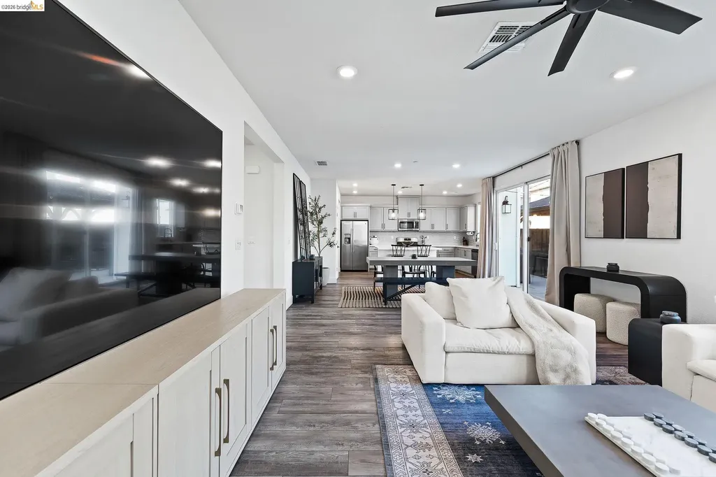 138 Granite Way Oakley CA 94561