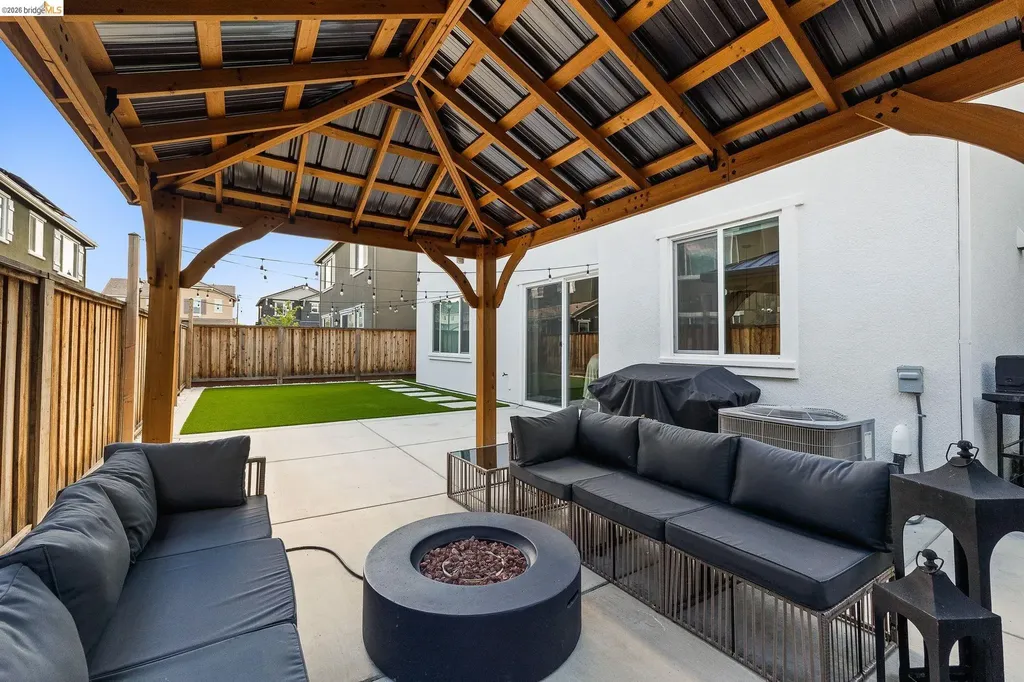 138 Granite Way Oakley CA 94561