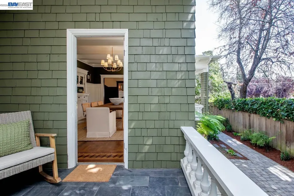 1111 Union Street Alameda CA 94501