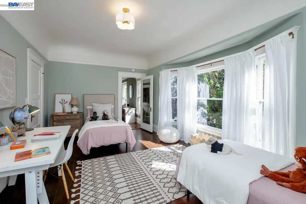 1111 Union Street Alameda CA 94501