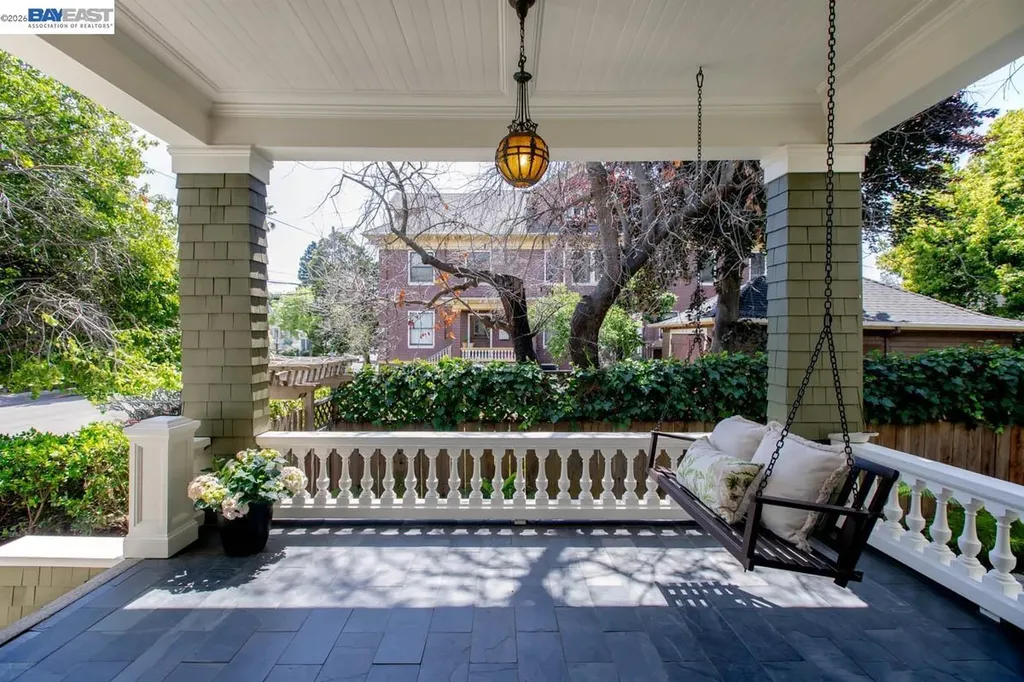 1111 Union Street Alameda CA 94501