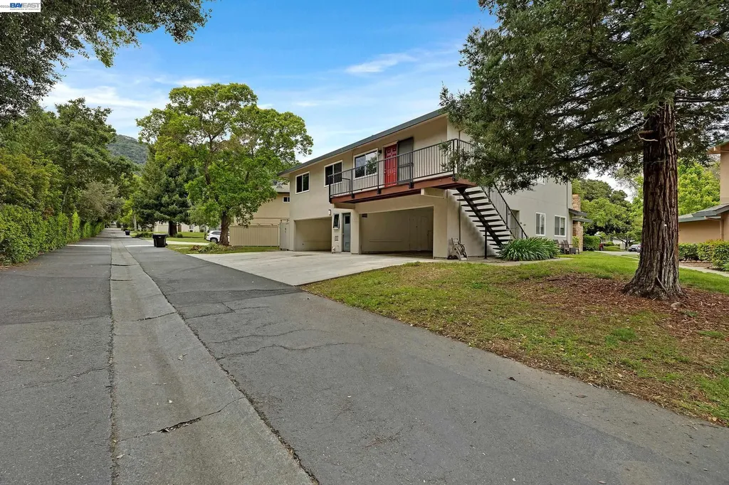 2110 Arroyo Court Pleasanton CA 94588
