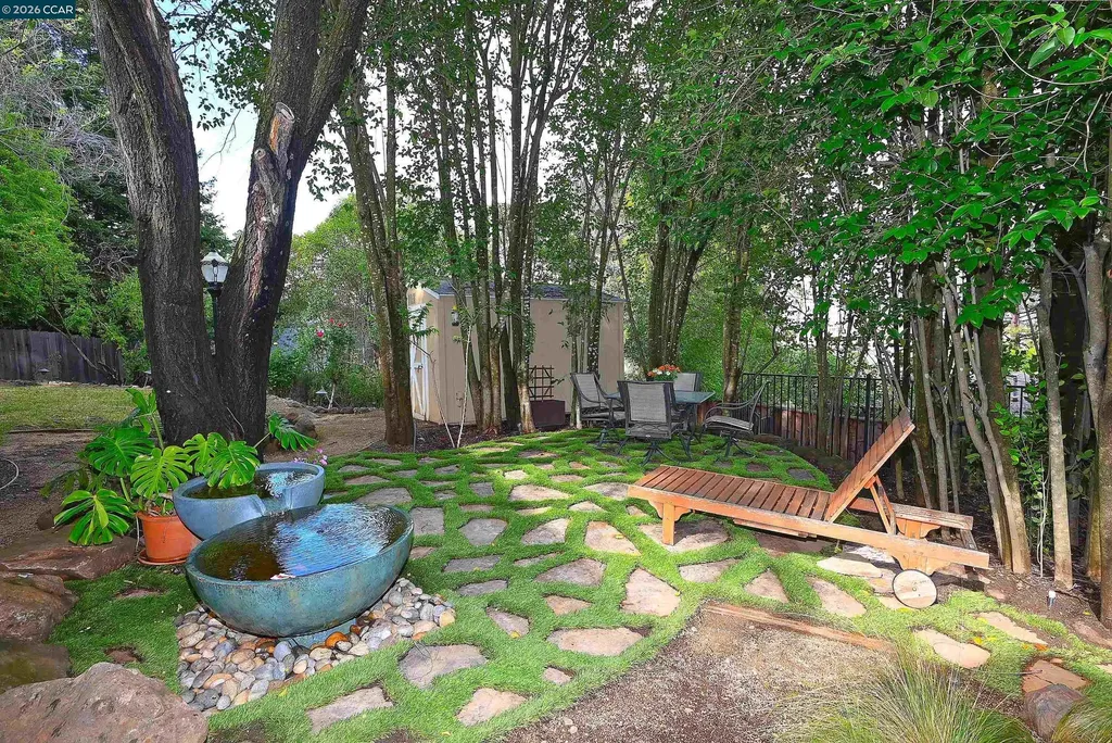 15 Vista Hermosa Walnut Creek CA 94597