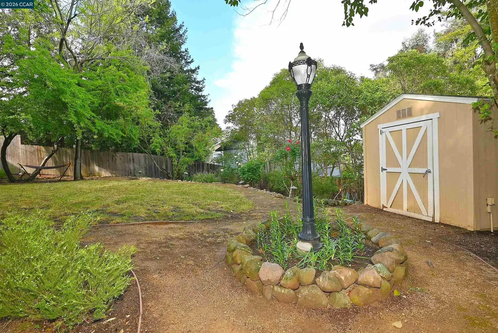 15 Vista Hermosa Walnut Creek CA 94597