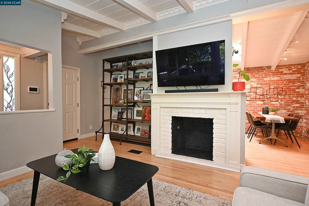 15 Vista Hermosa Walnut Creek CA 94597