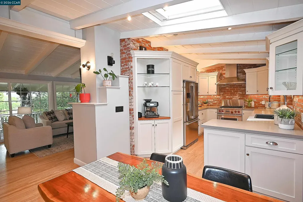 15 Vista Hermosa Walnut Creek CA 94597