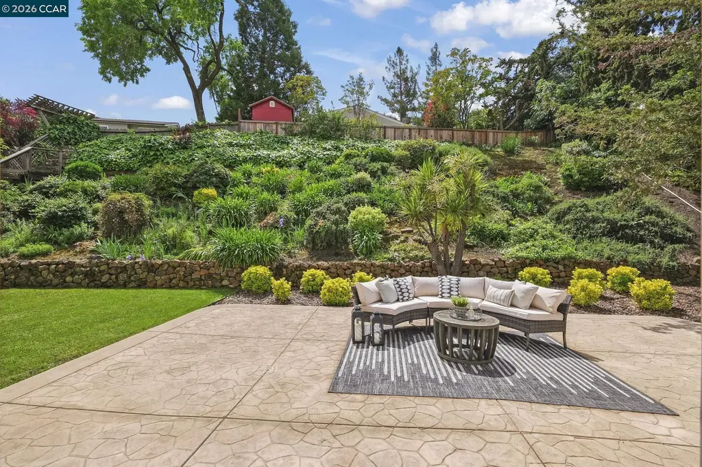 425 Roanoke Drive Martinez CA 94553