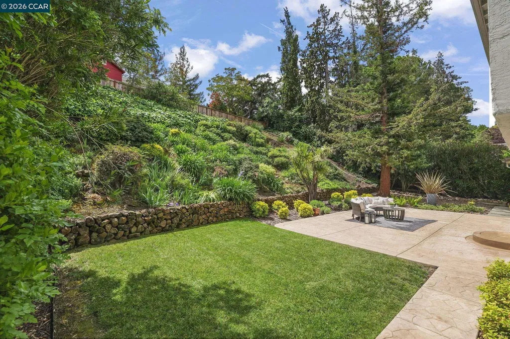 425 Roanoke Drive Martinez CA 94553