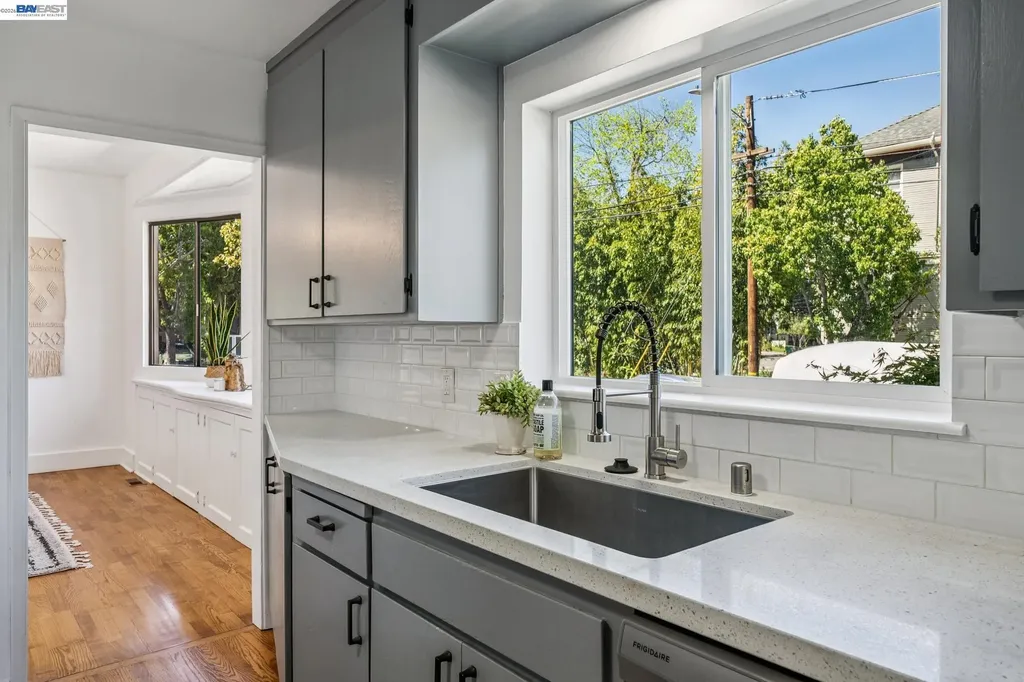 2135 Buena Vista Avenue Alameda CA 94501