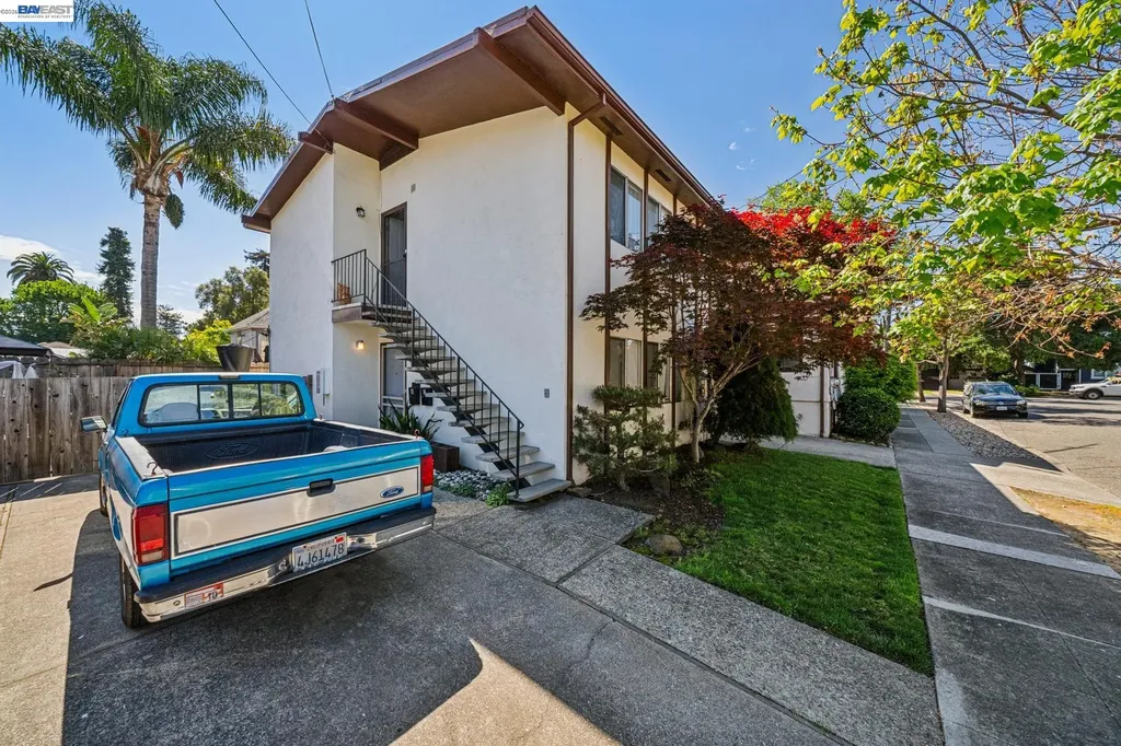 2135 Buena Vista Avenue Alameda CA 94501