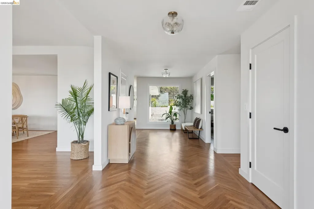 246 Pershing Drive Oakland CA 94611