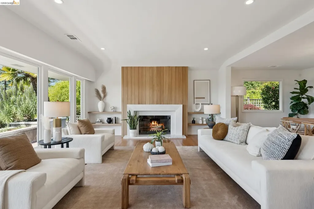 246 Pershing Drive Oakland CA 94611