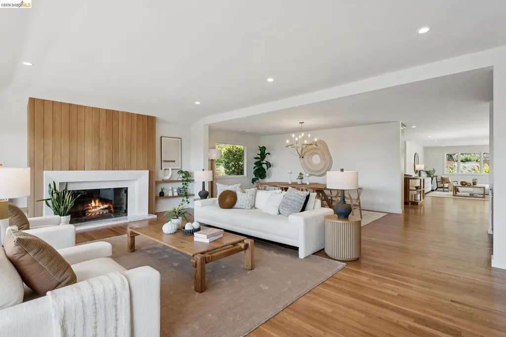246 Pershing Drive Oakland CA 94611