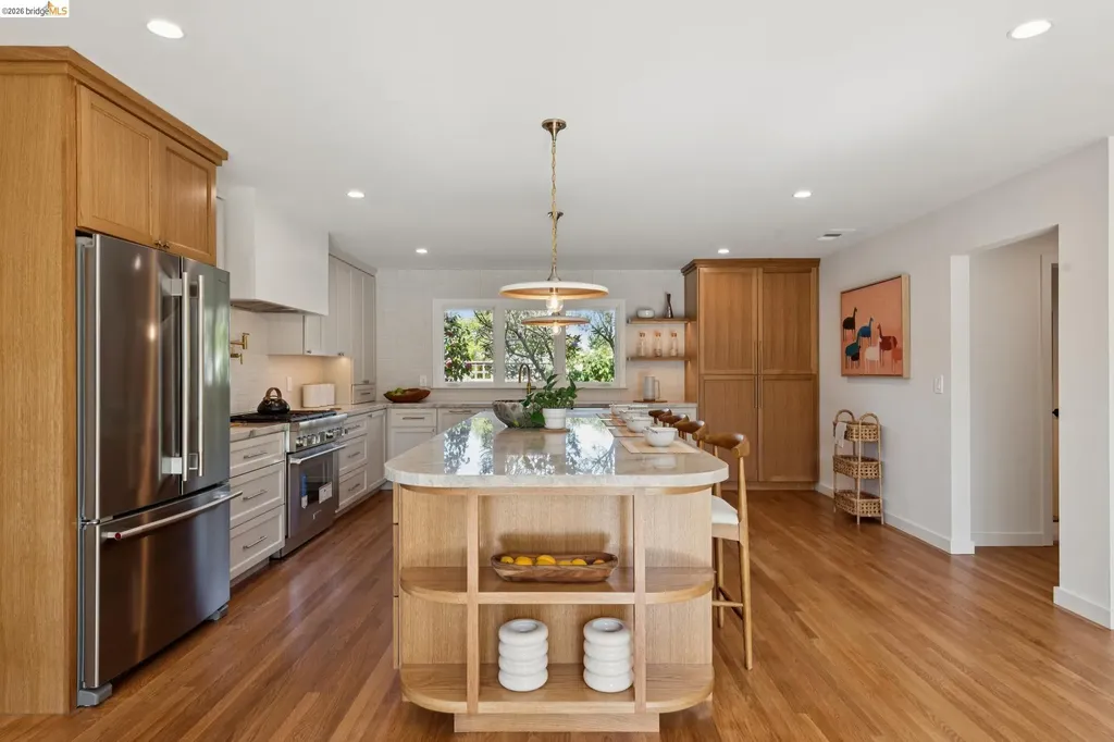 246 Pershing Drive Oakland CA 94611