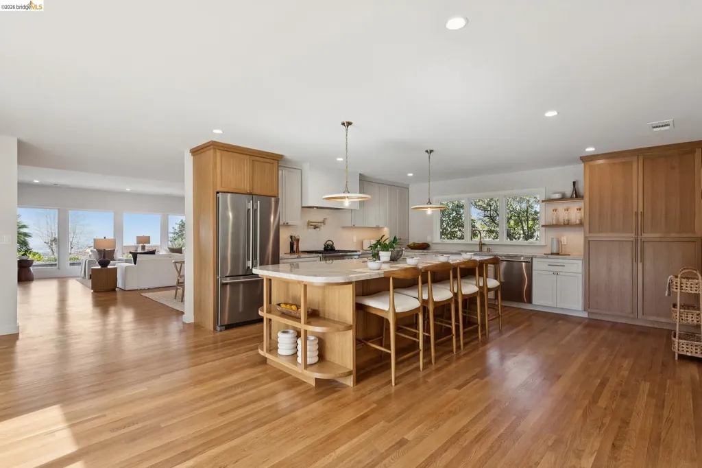 246 Pershing Drive Oakland CA 94611