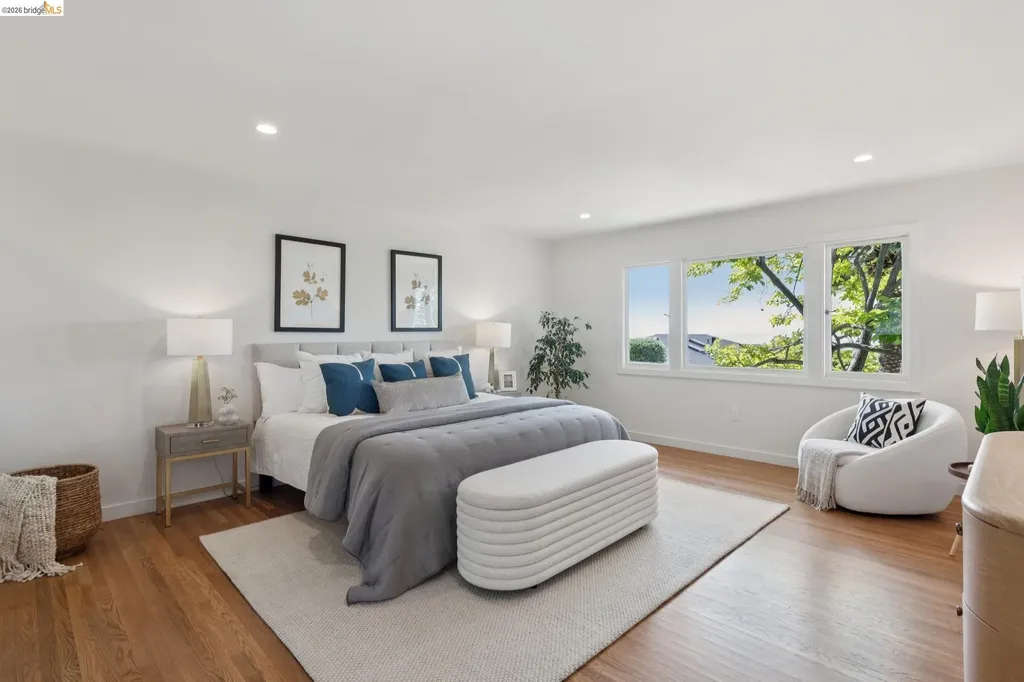246 Pershing Drive Oakland CA 94611