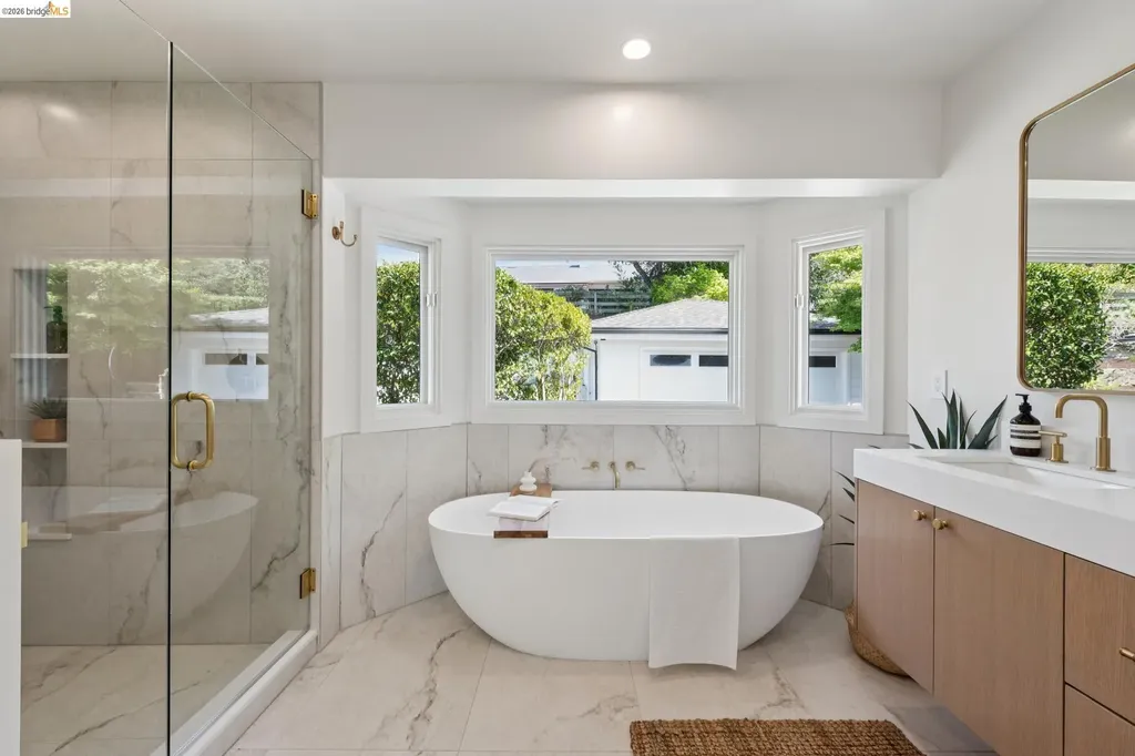 246 Pershing Drive Oakland CA 94611