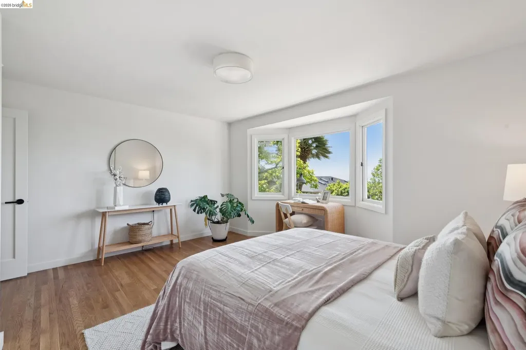 246 Pershing Drive Oakland CA 94611