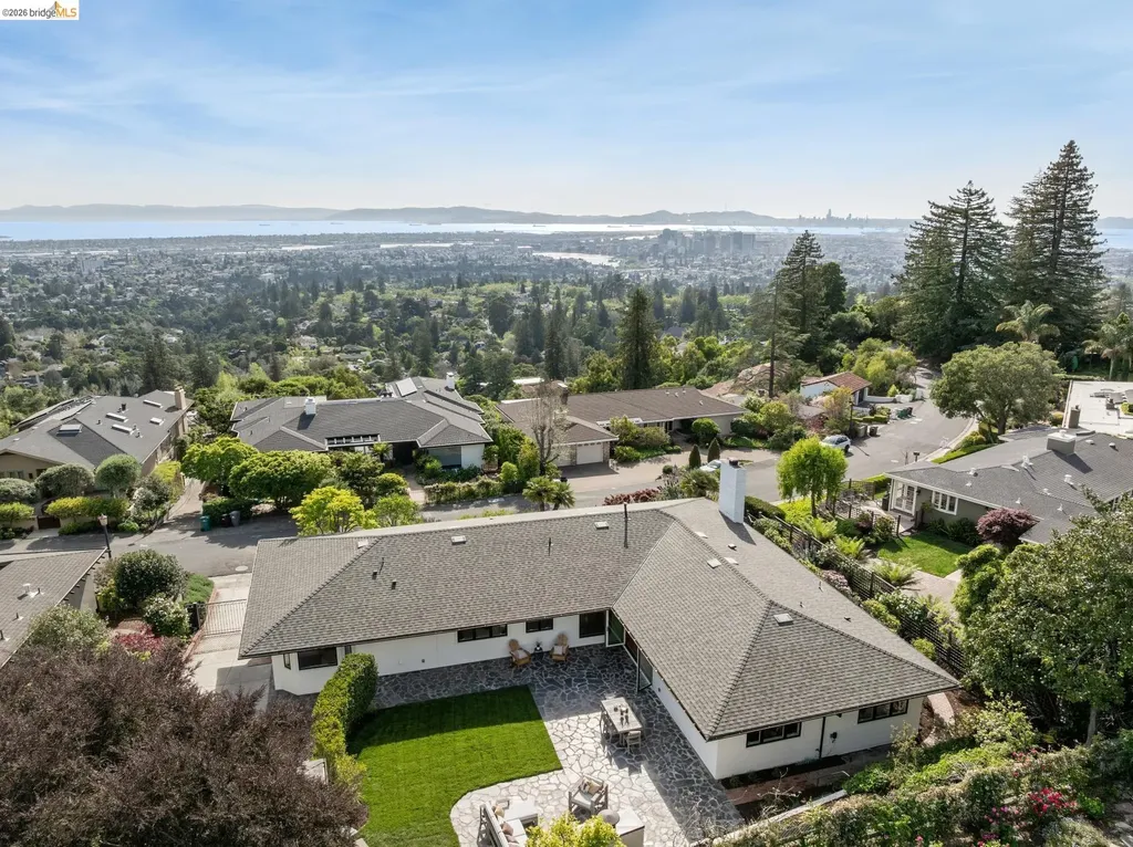 246 Pershing Drive Oakland CA 94611