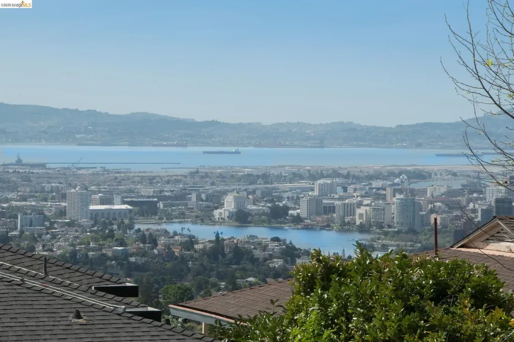 246 Pershing Drive Oakland CA 94611