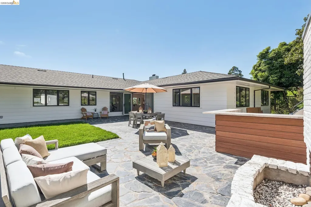 246 Pershing Drive Oakland CA 94611