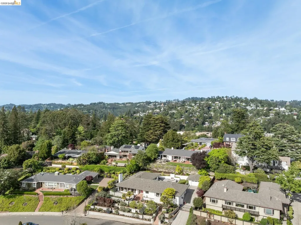246 Pershing Drive Oakland CA 94611