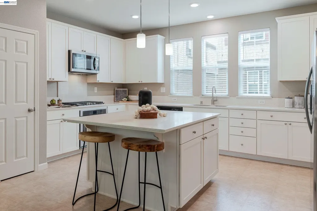1114 Speros Court Hayward CA 94544