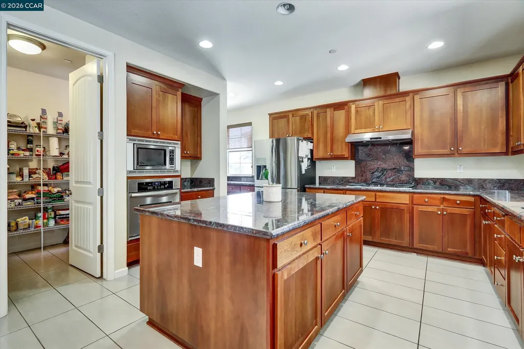 4007 Oak Knoll Street Antioch CA 94509