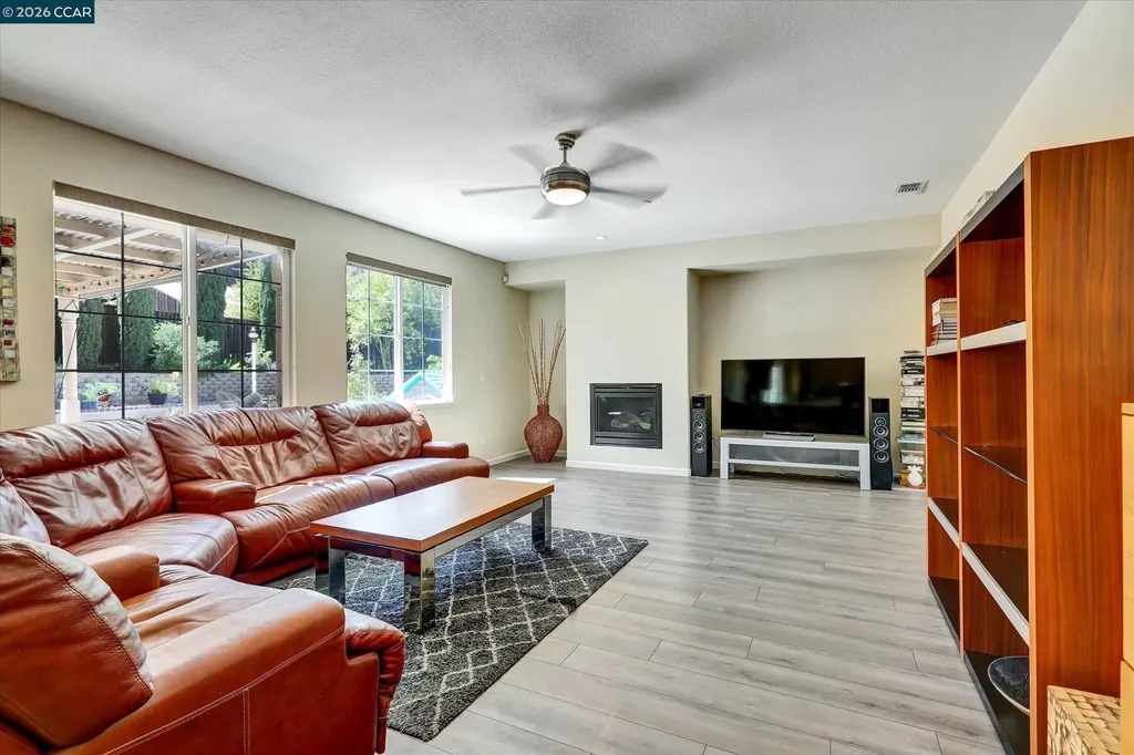 4007 Oak Knoll Street Antioch CA 94509