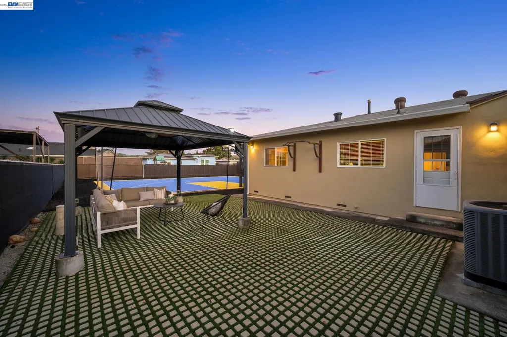 21132 Tyee Court Castro Valley CA 94546