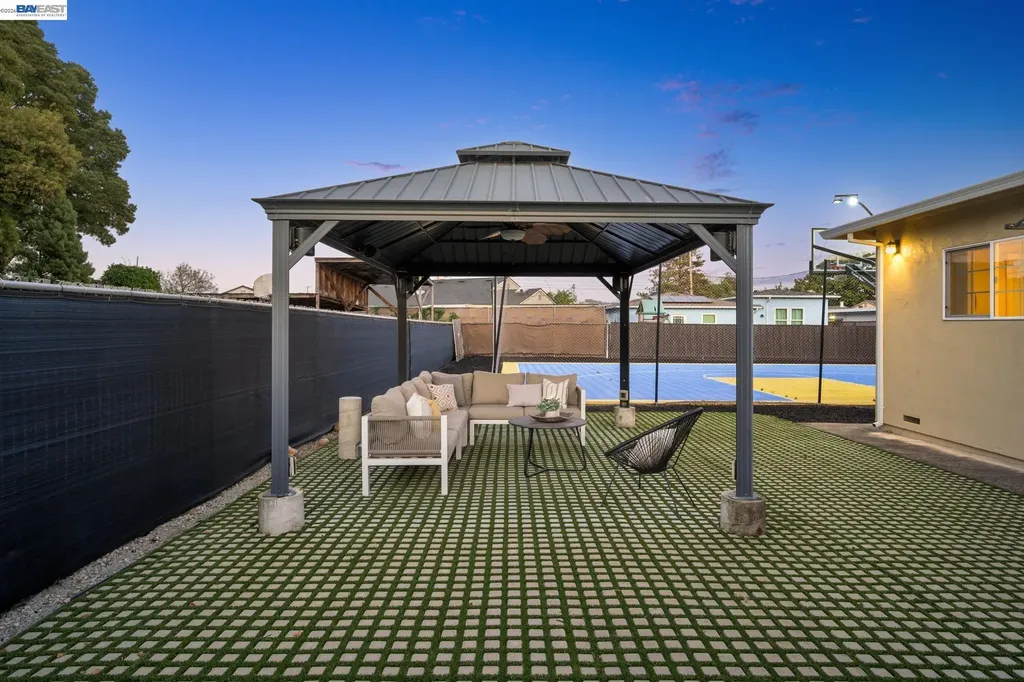 21132 Tyee Court Castro Valley CA 94546