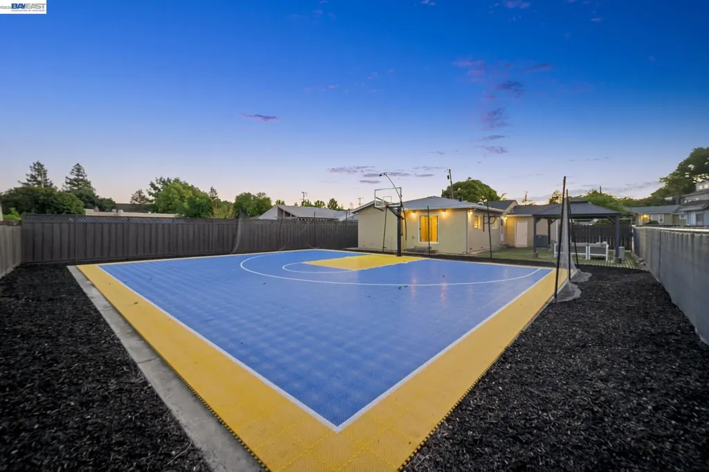 21132 Tyee Court Castro Valley CA 94546
