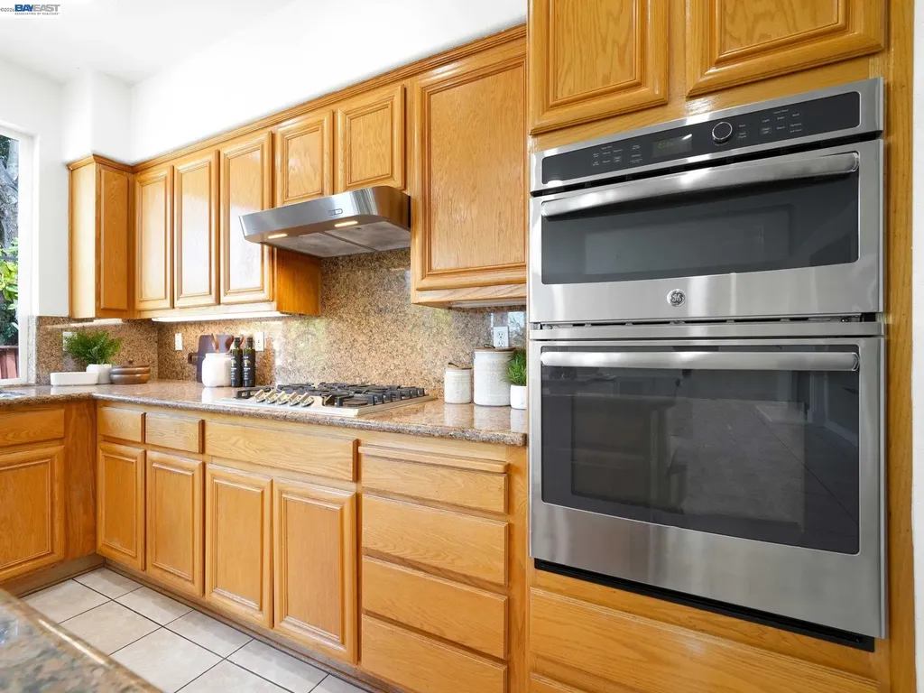 11 Meadows Court Fremont CA 94539