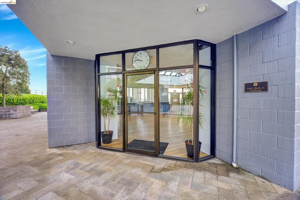 555 Pierce Street Albany CA 94706