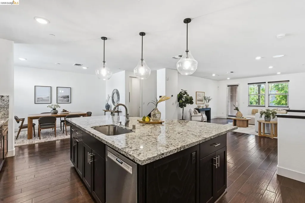 475 Mitchell Avenue Alameda CA 94501