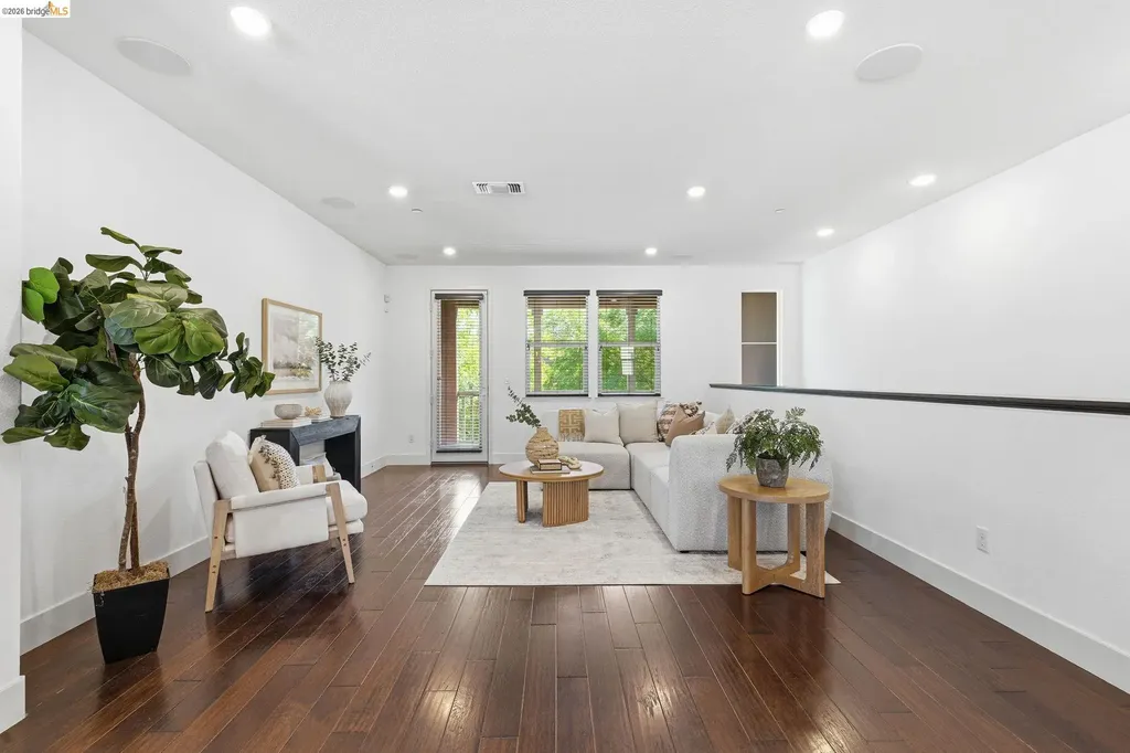 475 Mitchell Avenue Alameda CA 94501
