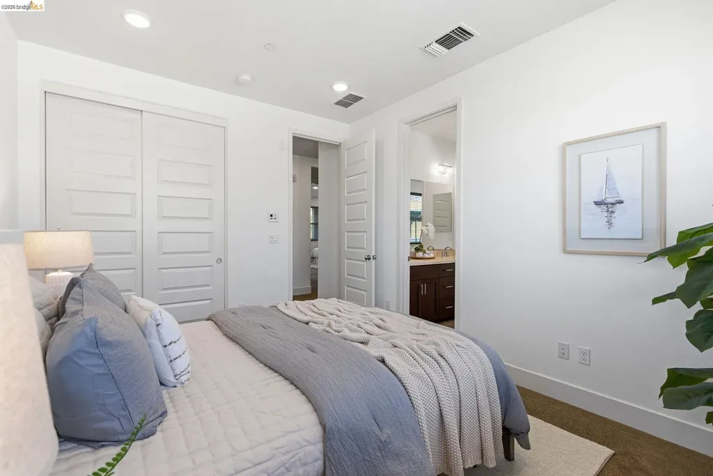 475 Mitchell Avenue Alameda CA 94501