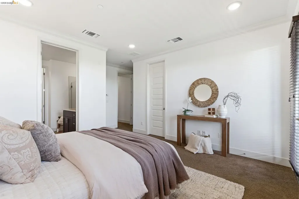 475 Mitchell Avenue Alameda CA 94501