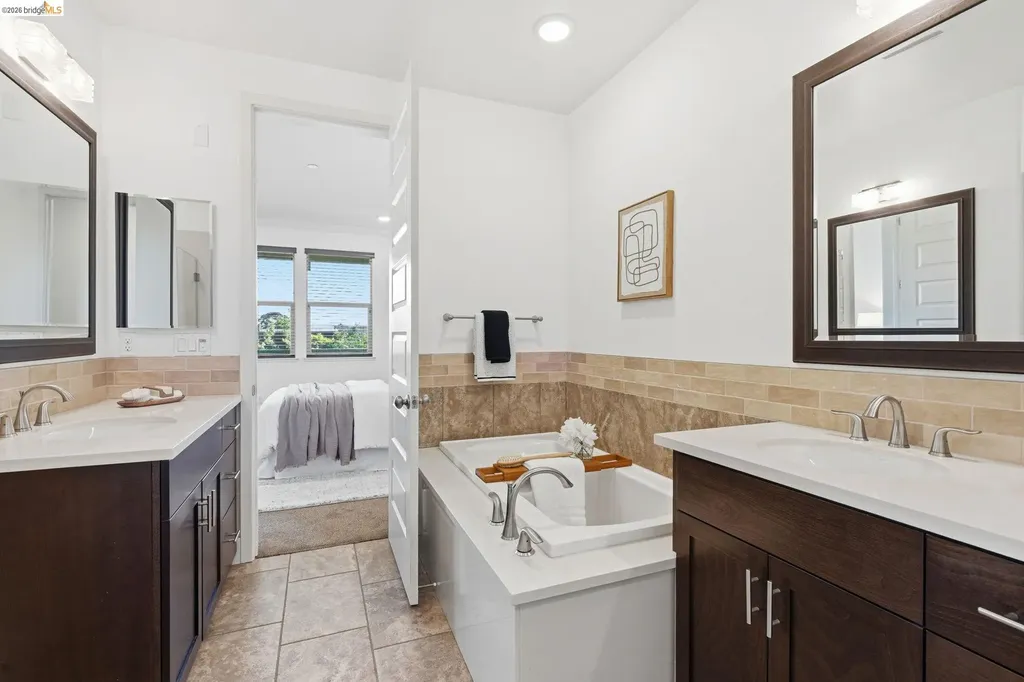 475 Mitchell Avenue Alameda CA 94501