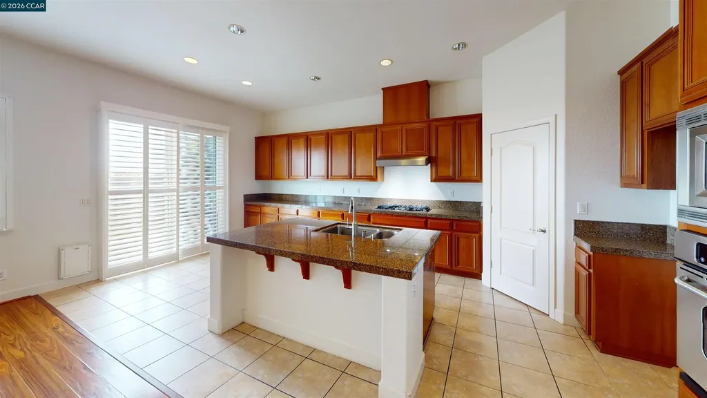 2000 Cinnamon Ridge Oakley CA 94561