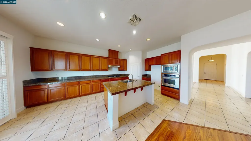 2000 Cinnamon Ridge Oakley CA 94561