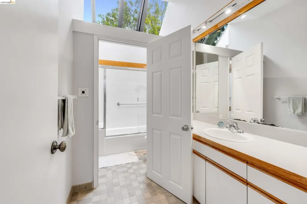 2316 Blake Street Berkeley CA 94704