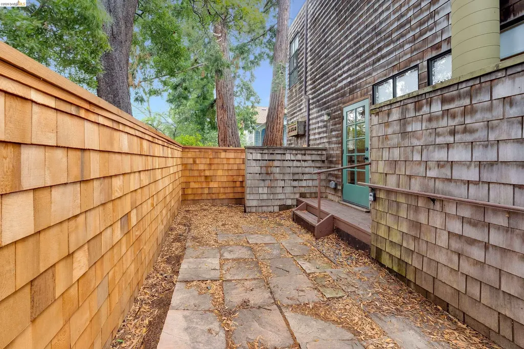 2316 Blake Street Berkeley CA 94704