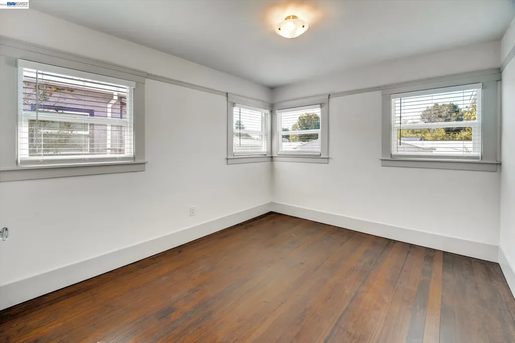 4241 Suter Street Oakland CA 94619