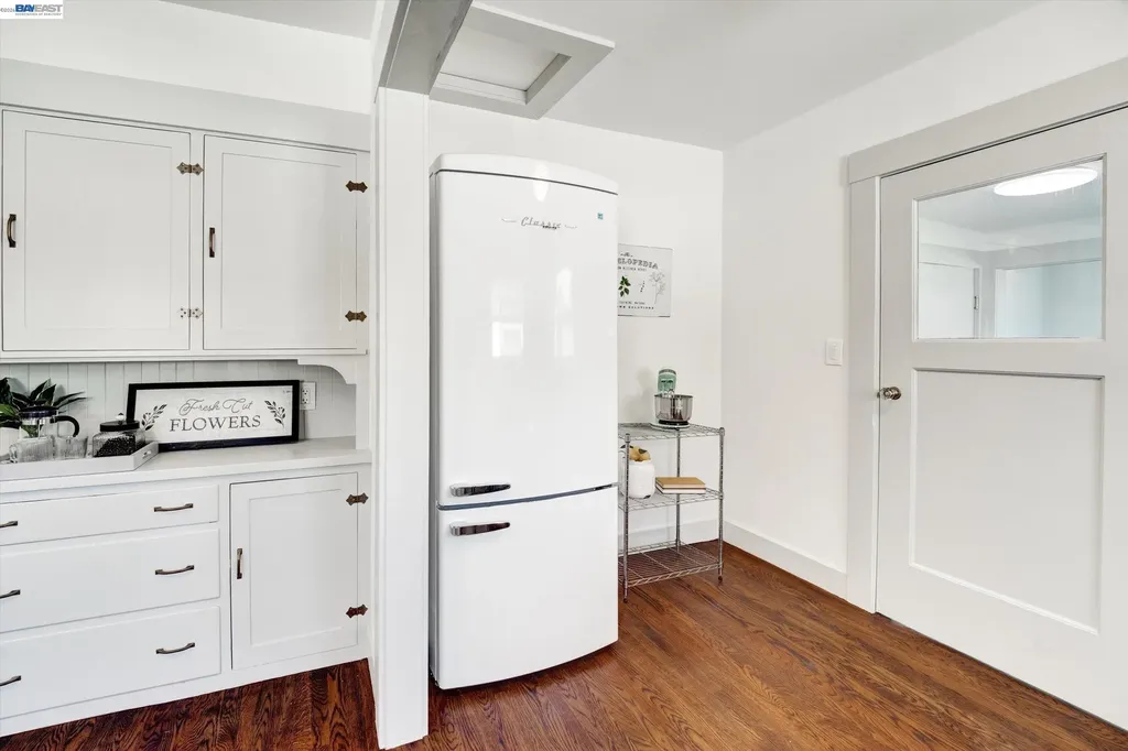 4241 Suter Street Oakland CA 94619